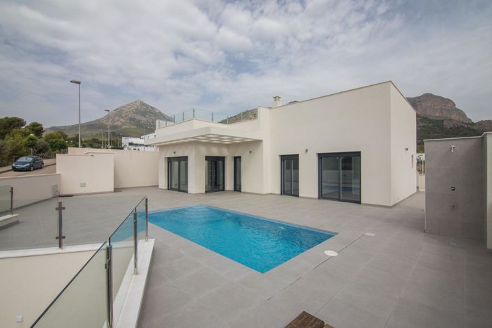 Image No.10-3 Bed Villa for sale