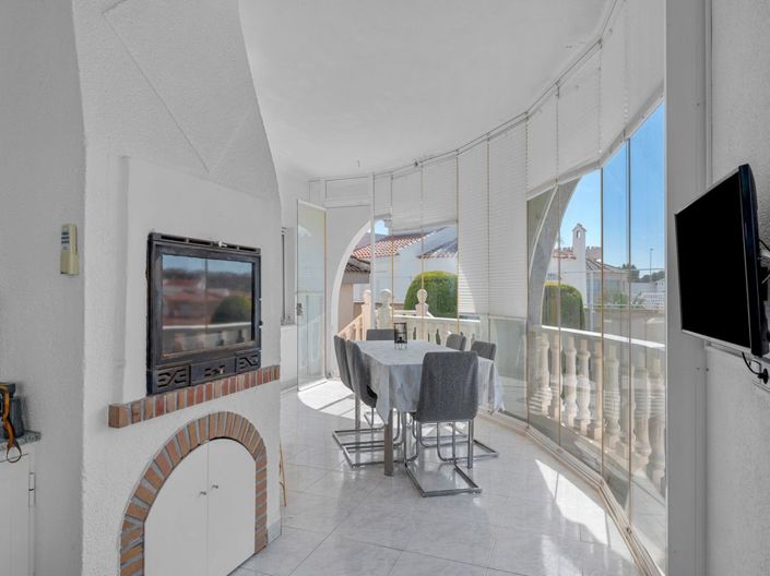 Image No.32-4 Bed Villa for sale