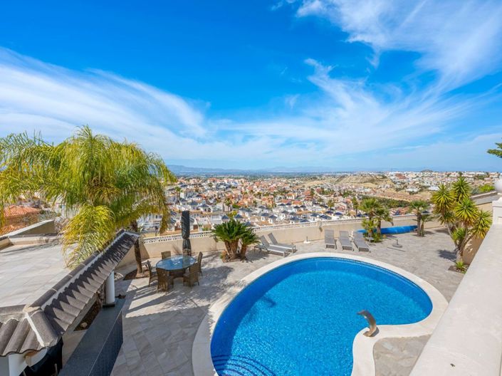 Image No.9-4 Bed Villa for sale