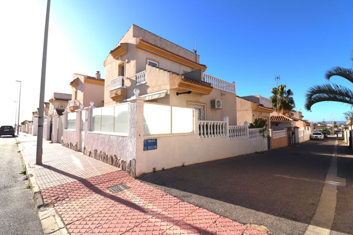 Image No.28-3 Bed Villa for sale