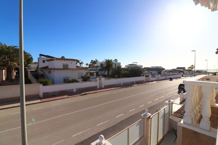 Image No.30-3 Bed Villa for sale