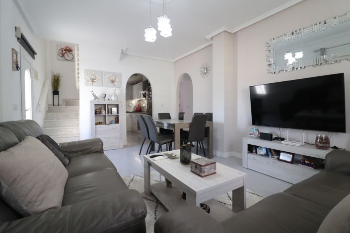 Image No.6-3 Bed Villa for sale