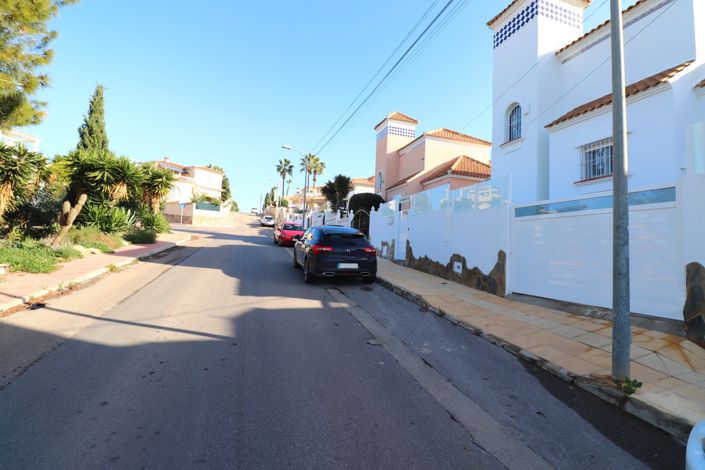 Image No.35-Villa de 4 chambres à vendre à Orihuela Costa
