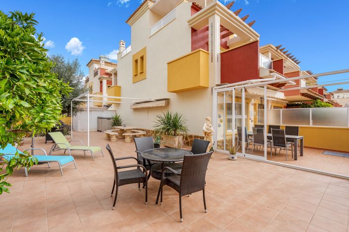 Image No.2-3 Bed Property for sale