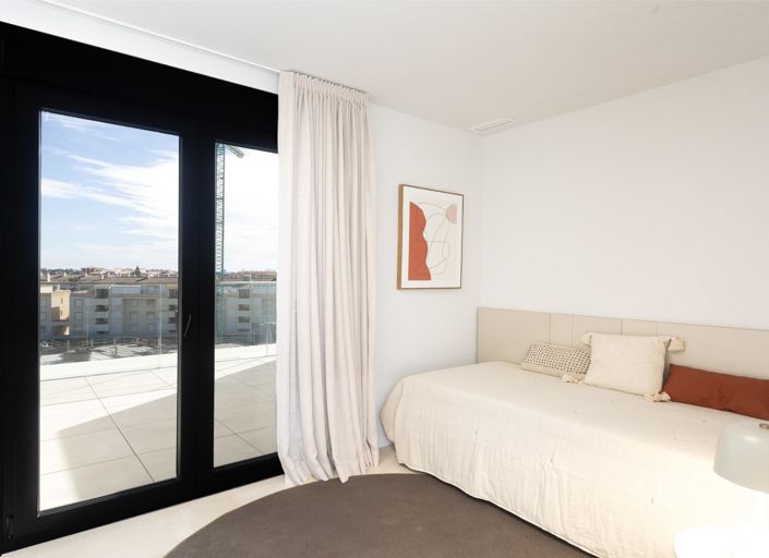 Image No.22-2 Bed Apartment for sale