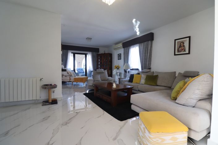 Image No.11-5 Bed Villa for sale