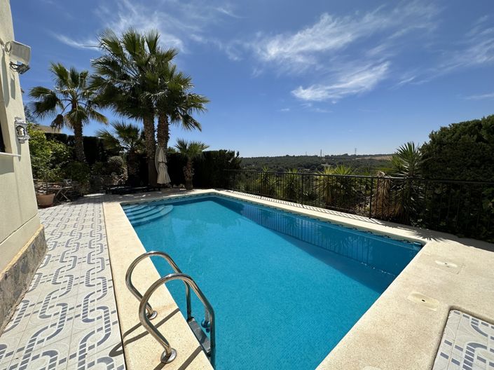 Image No.3-5 Bed Villa for sale
