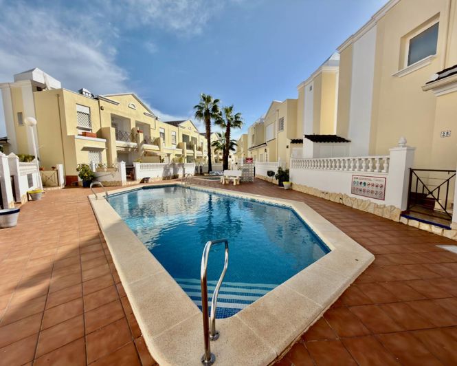 Image No.2-Villa de 3 chambres à vendre à Ciudad Quesada