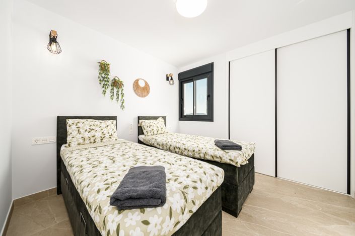 Image No.16-2 Bed Apartment for sale