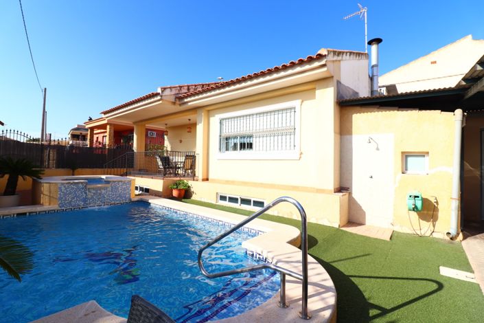 Image No.33-3 Bed Villa for sale