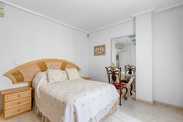 Image No.30-7 Bed Property for sale