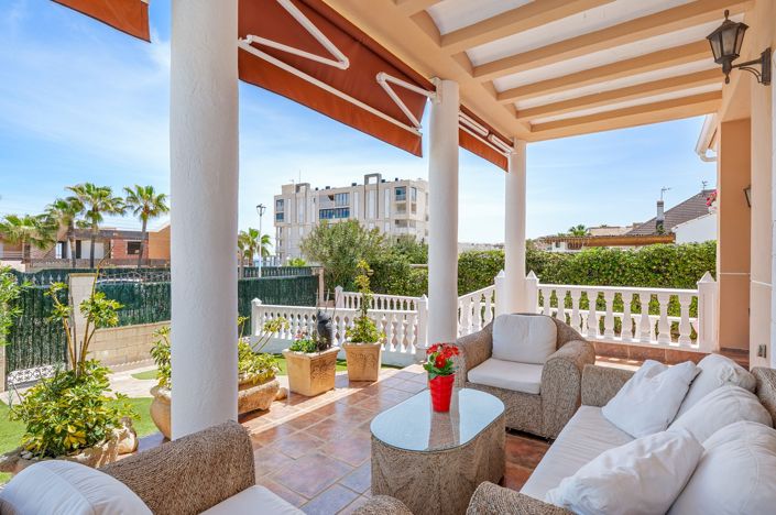 Image No.6-6 Bed Villa for sale