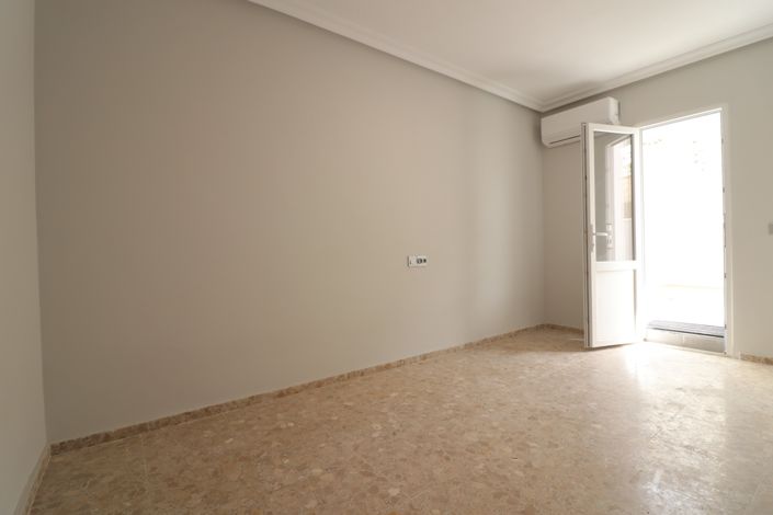 Image No.11-3 Bed Apartment for sale
