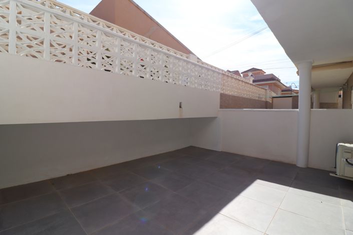 Image No.20-3 Bed Apartment for sale
