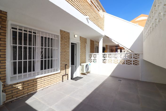 Image No.21-3 Bed Apartment for sale