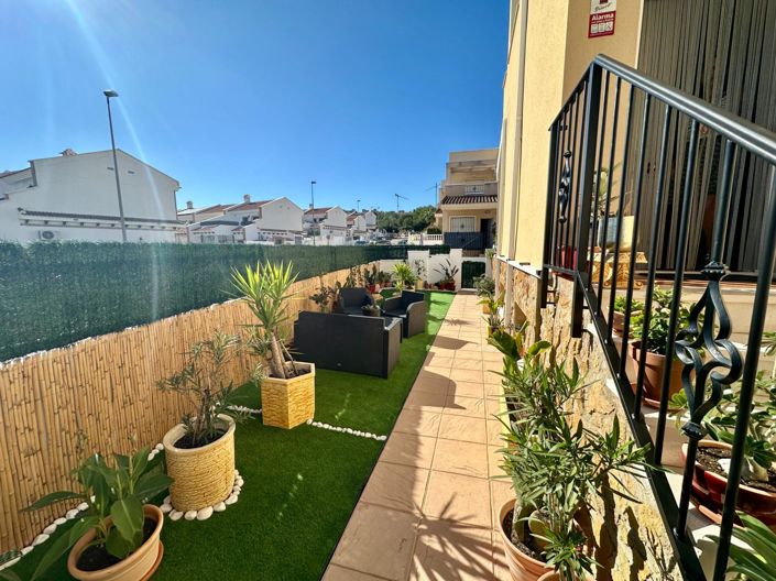 Image No.28-4 Bed Property for sale