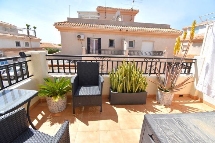 Image No.23-3 Bed Property for sale