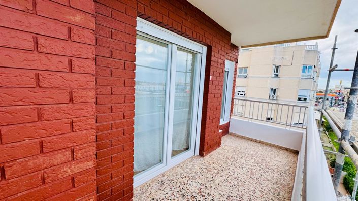 Image No.20-2 Bed Apartment for sale