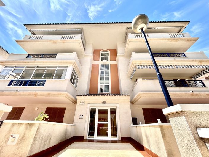 Image No.32-2 Bed Apartment for sale