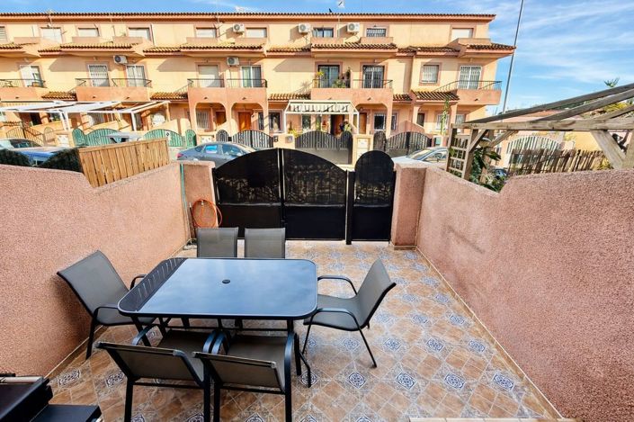 Image No.19-4 Bed Townhouse for sale