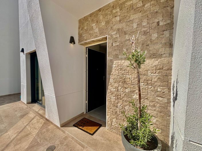 Image No.13-3 Bed Villa for sale