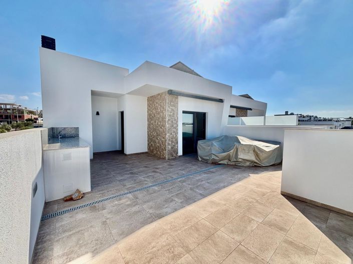 Image No.17-3 Bed Villa for sale