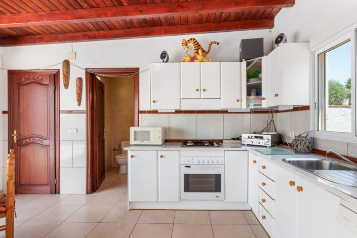 Image No.45-4 Bed Country Property for sale