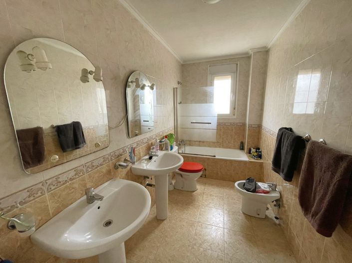 Image No.16-5 Bed Villa for sale