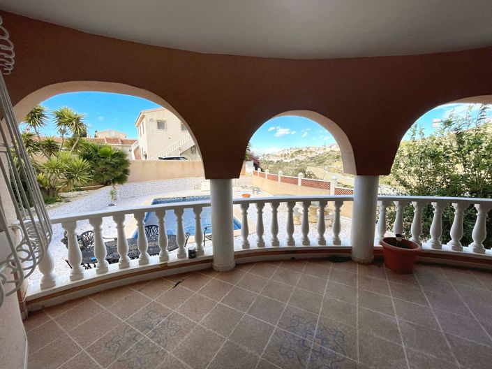 Image No.2-5 Bed Villa for sale