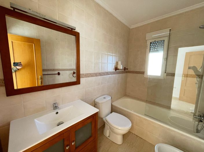 Image No.12-3 Bed Villa for sale