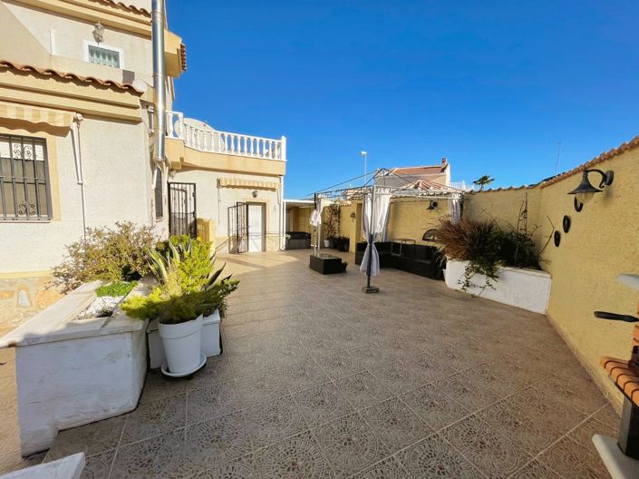 Image No.21-3 Bed Villa for sale