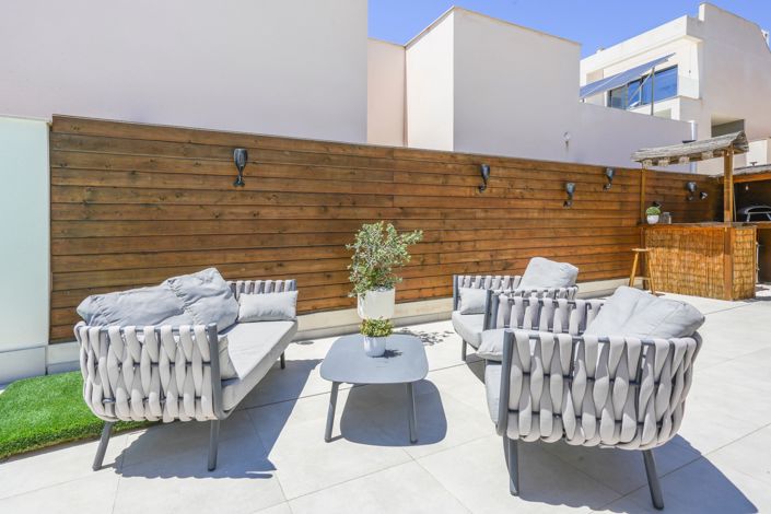 Image No.37-4 Bed Villa for sale