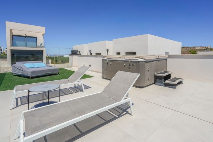 Image No.44-4 Bed Villa for sale