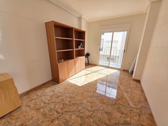 Image No.21-2 Bed Apartment for sale
