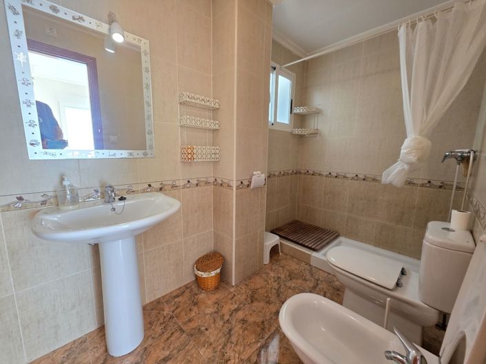 Image No.23-2 Bed Apartment for sale
