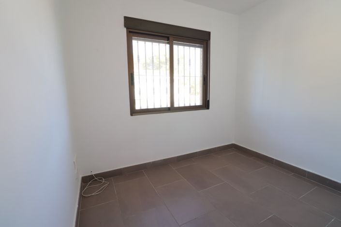 Image No.13-3 Bed Apartment for sale