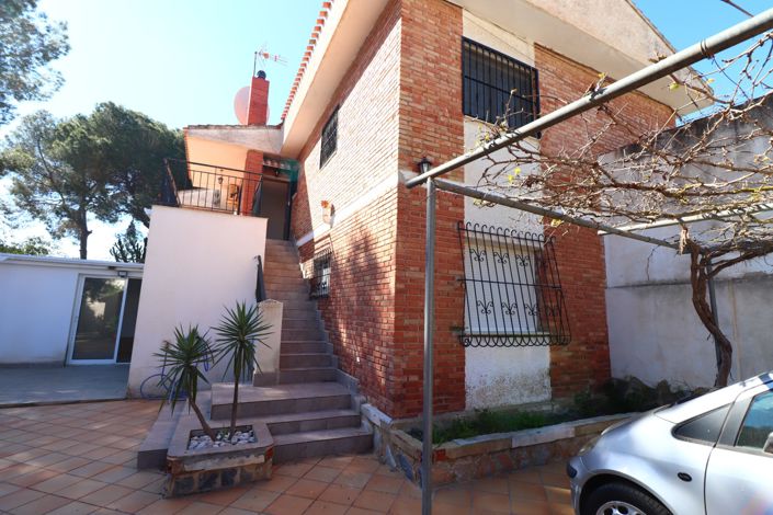 Image No.21-3 Bed Apartment for sale