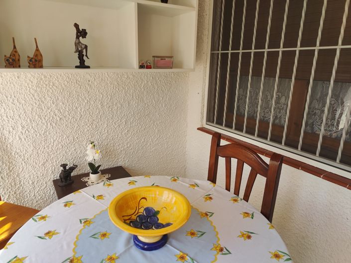 Image No.10-1 Bed Townhouse for sale