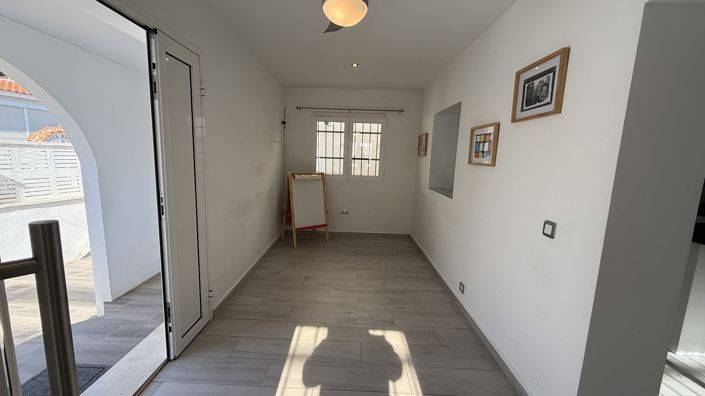 Image No.17-2 Bed Villa for sale
