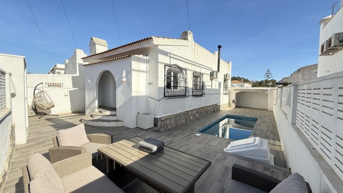 Image No.3-2 Bed Villa for sale
