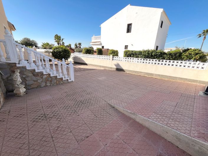 Image No.35-3 Bed Villa for sale