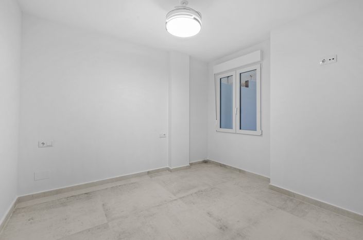 Image No.19-3 Bed Apartment for sale