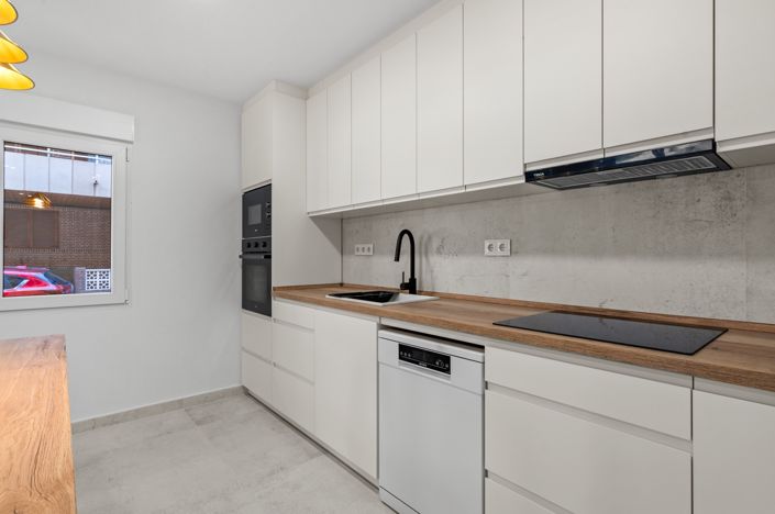 Image No.7-3 Bed Apartment for sale