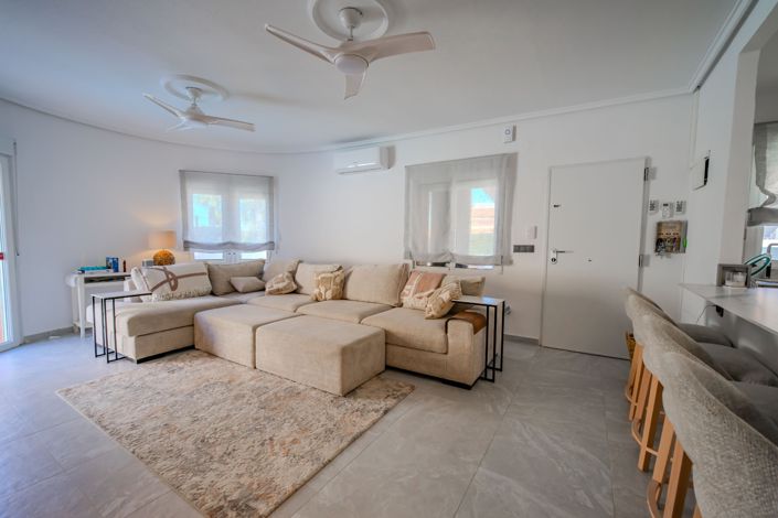 Image No.3-4 Bed Villa for sale