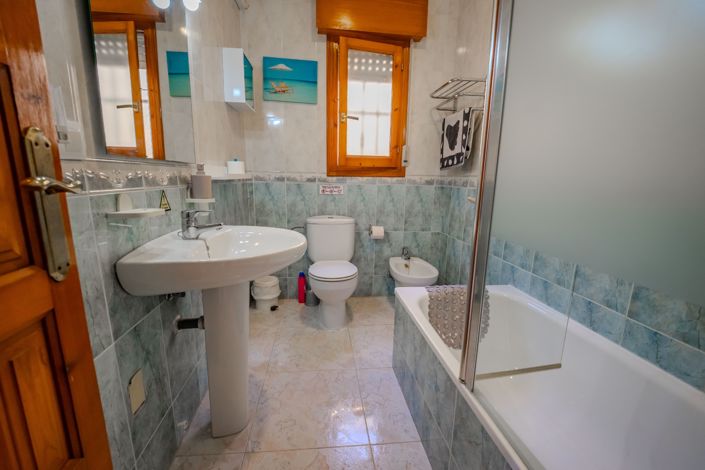Image No.42-10 Bed Villa for sale