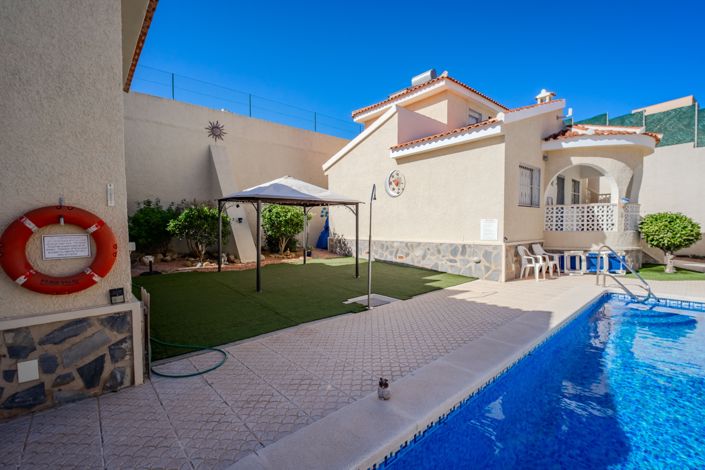 Image No.7-10 Bed Villa for sale