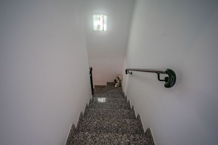 Image No.19-2 Bed Property for sale