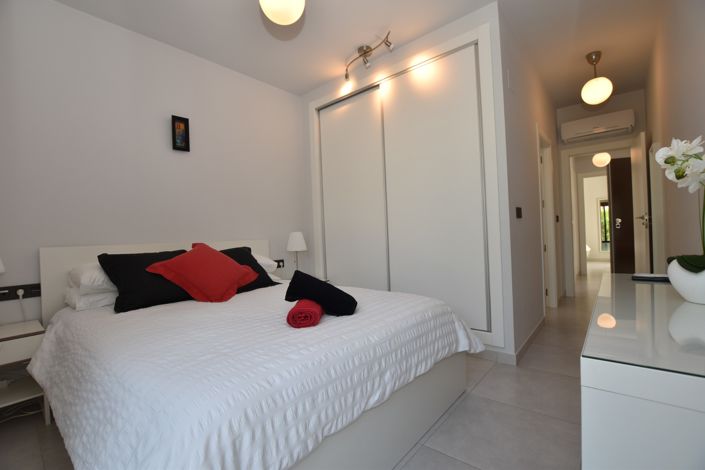 Image No.21-2 Bed Apartment for sale
