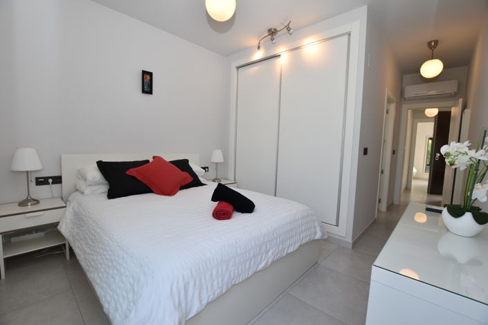 Image No.23-2 Bed Apartment for sale