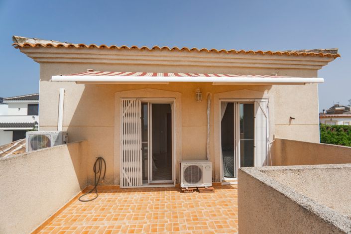 Image No.32-4 Bed Villa for sale